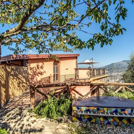 Сasa de vacaciones Enchanting Loft - Caruso 2